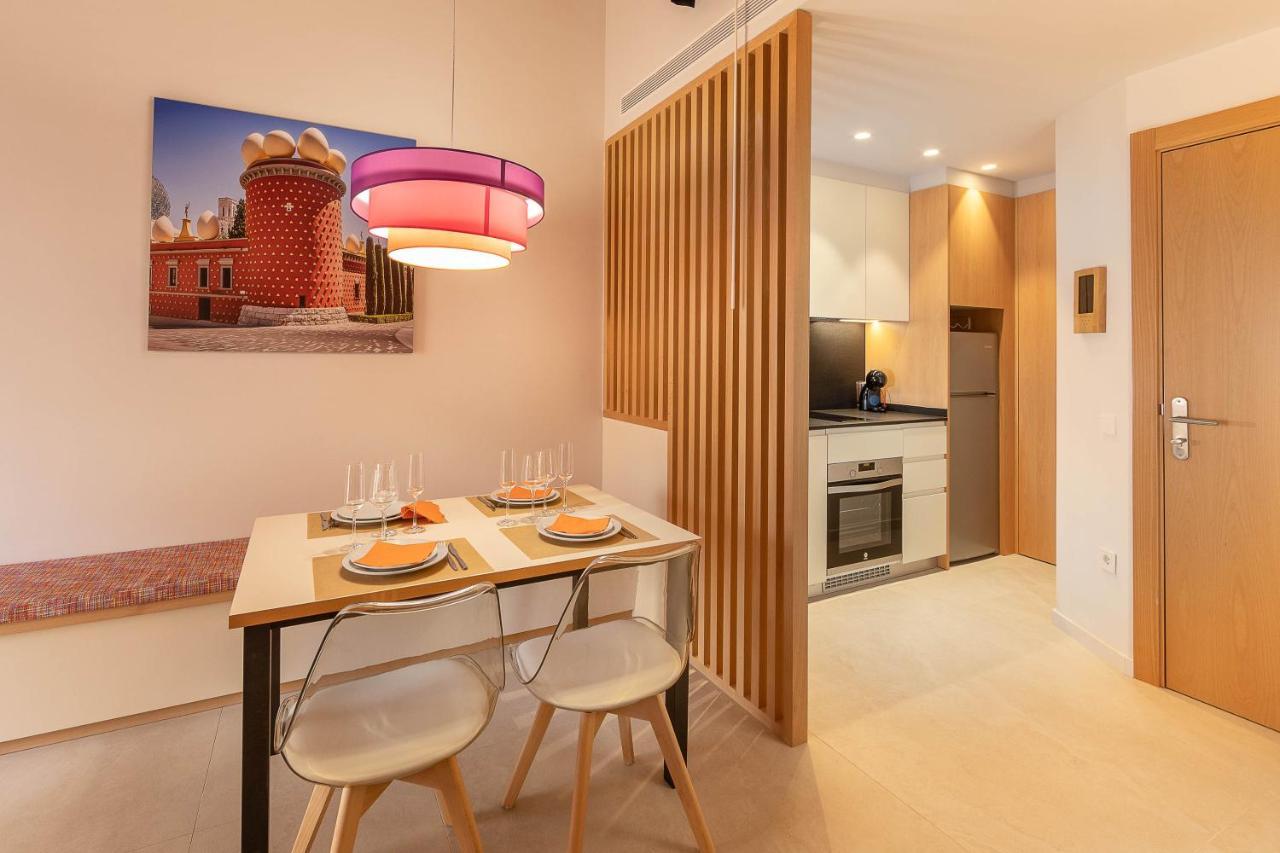 C&C Apartments Figueres  Bagian luar foto