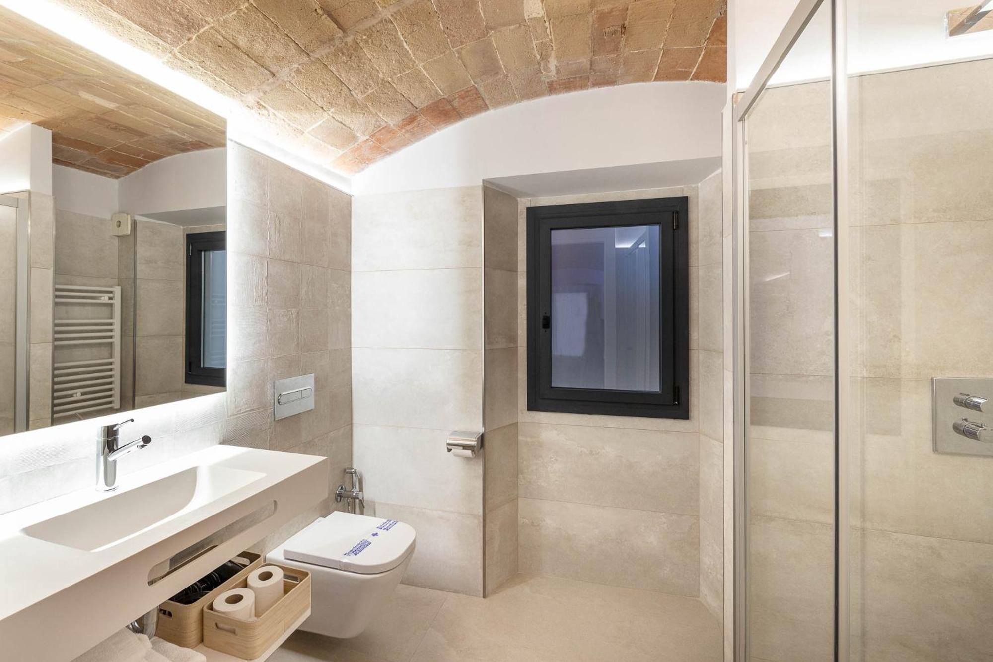 C&C Apartments Figueres  Bagian luar foto