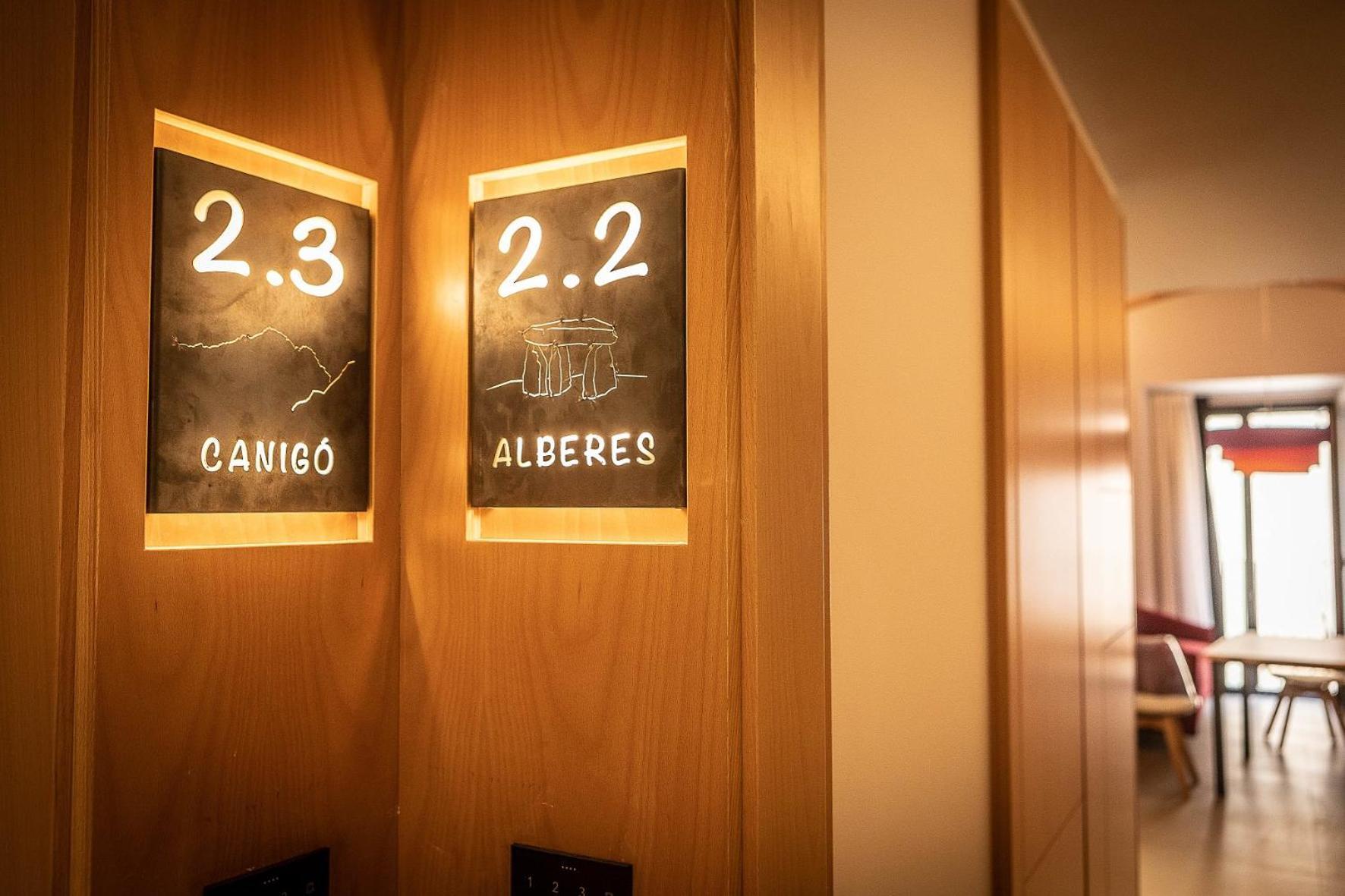 C&C Apartments Figueres  Bagian luar foto