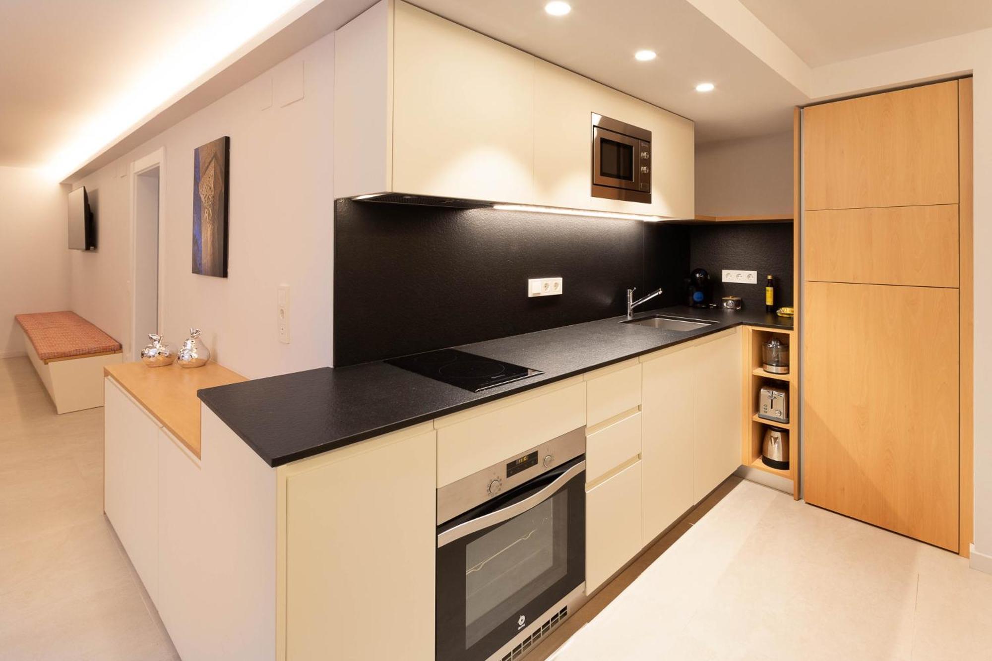 C&C Apartments Figueres  Bagian luar foto