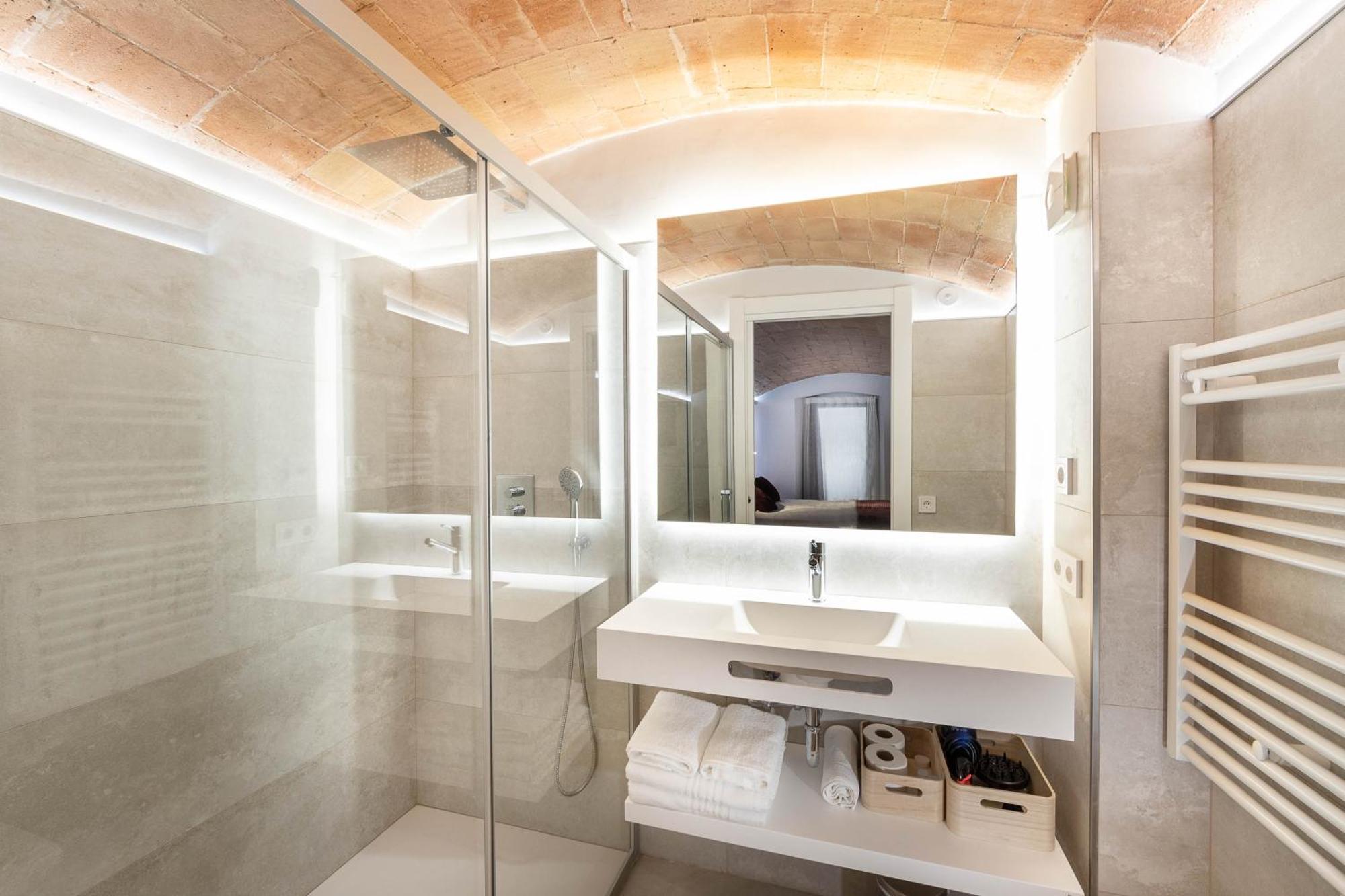 C&C Apartments Figueres  Bagian luar foto