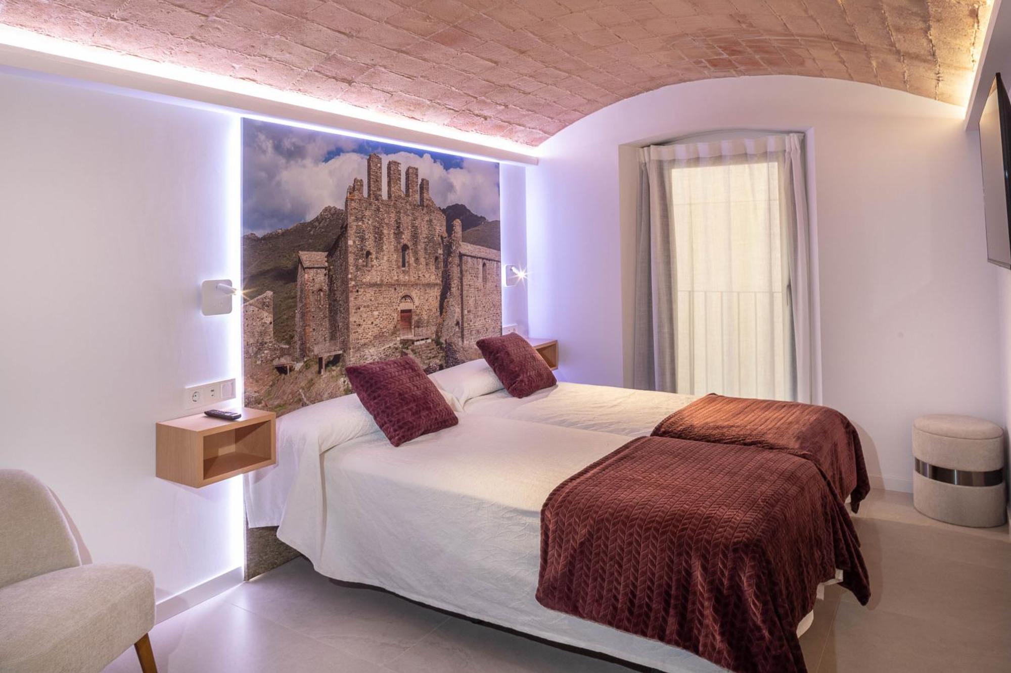 C&C Apartments Figueres  Bagian luar foto